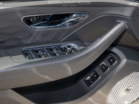 Used 2025 Bentley Flying Spur Plug-In Hybrid w/ First Edition Specification AWD/4WD image 64