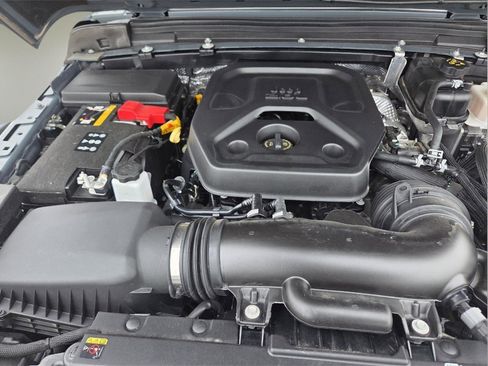 Used 2025 Jeep Wrangler Willys image 35