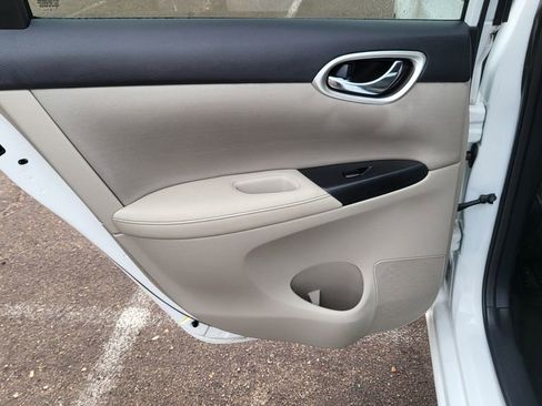 Used 2017 Nissan Sentra SV image 21