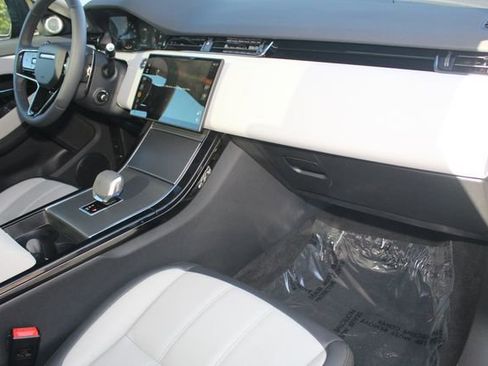 Used 2025 Land Rover Range Rover Evoque Dynamic SE image 25