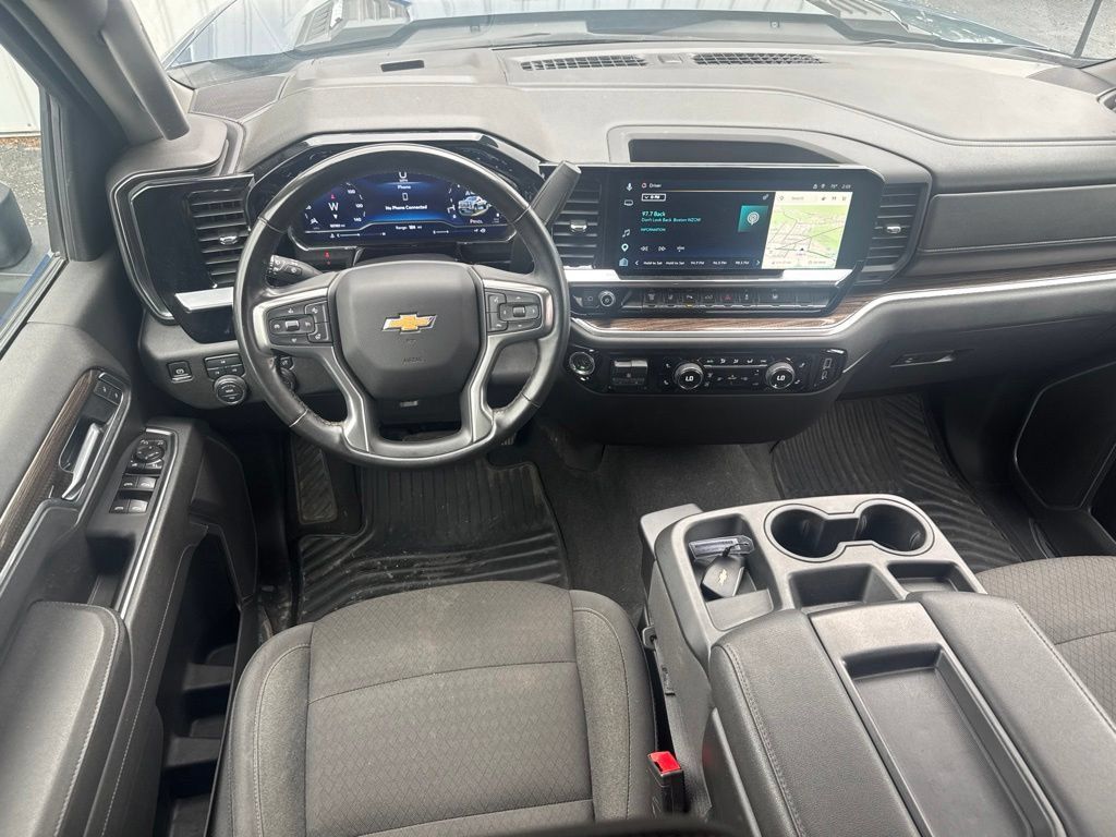 Used 2025 Chevrolet Silverado 3500 LT w/ Safety Package AWD/4WD image 24