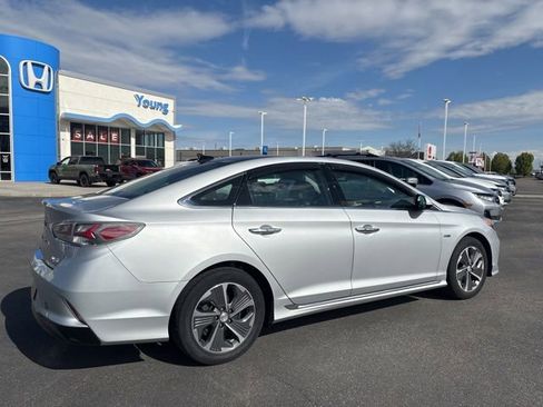 Used 2019 Hyundai Sonata Limited FWD image 3