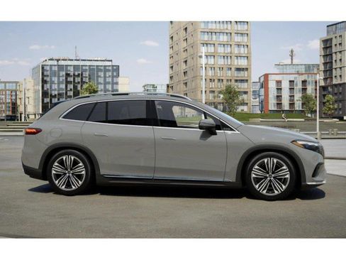 New 2026 Mercedes-Benz EQS 400 4MATIC SUV image 16