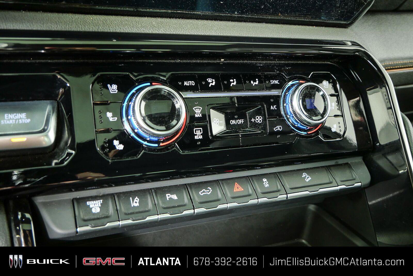 Used 2024 GMC Sierra 2500 AT4 w/ AT4 Premium Plus Package AWD/4WD image 18