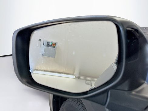 Used 2025 Subaru Outback Premium image 16