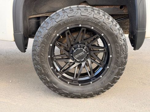 Used 2021 GMC Sierra 1500 SLE AWD/4WD image 16