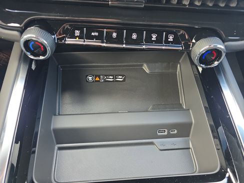 New 2026 Chevrolet Tahoe Premier image 4