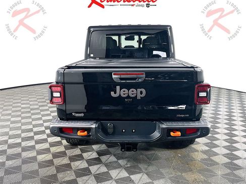 New 2025 Jeep Gladiator Mojave image 6