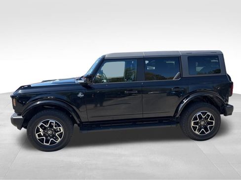 Used 2024 Ford Bronco Outer Banks AWD/4WD image 2