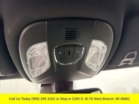 Used 2025 Jeep Compass Limited image 22