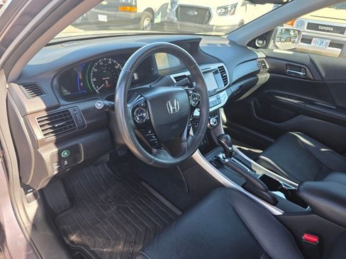 Used 2015 Honda Accord Touring image 11