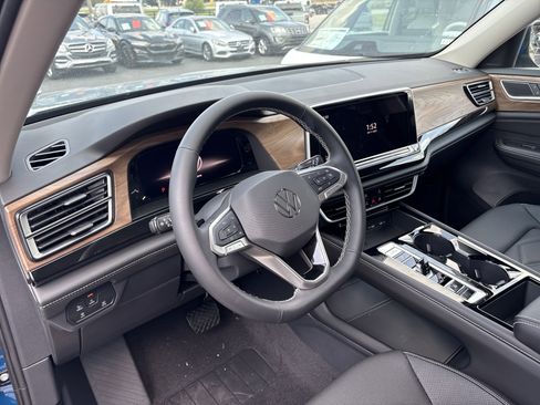 New 2026 Volkswagen Atlas SE image 11