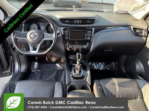 Used 2022 Nissan Rogue Sport SL AWD/4WD image 17