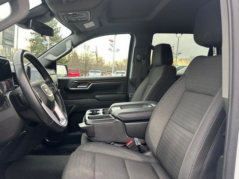 Used 2024 GMC Sierra 1500 Elevation image 13