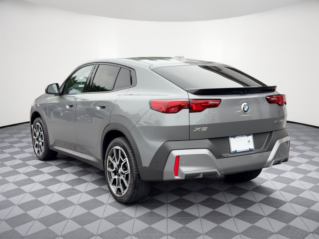 Certified 2026 BMW X2 xDrive28i w/ Technology Package AWD/4WD image 3