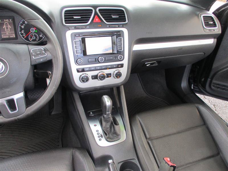 Used 2014 Volkswagen Eos Komfort FWD image 12