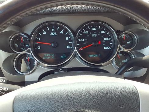 Used 2011 GMC Sierra 2500 SLE w/ SLE Preferred Package AWD/4WD image 17