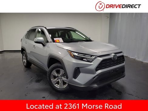 Used 2025 Toyota RAV4 XLE image 1