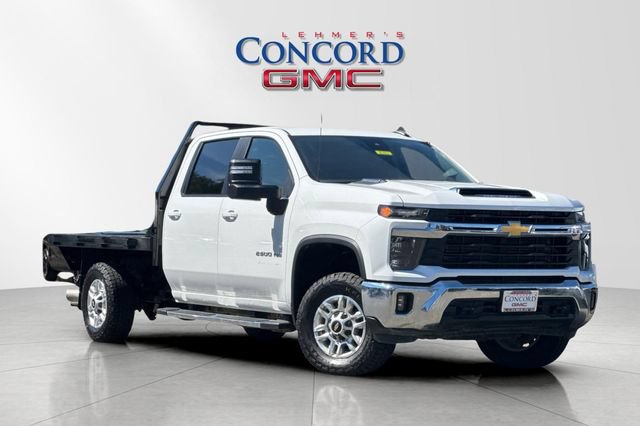 Used 2024 Chevrolet Silverado 2500 LT w/ Convenience Package AWD/4WD image 2