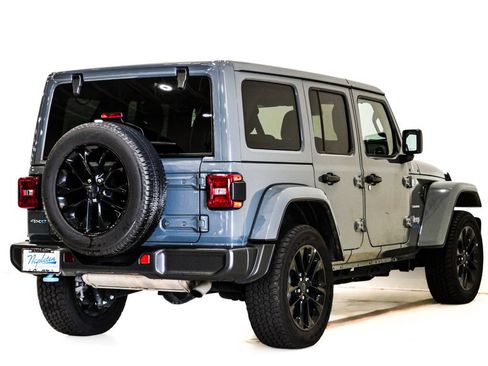 Used 2024 Jeep Wrangler Unlimited Sahara AWD/4WD image 7