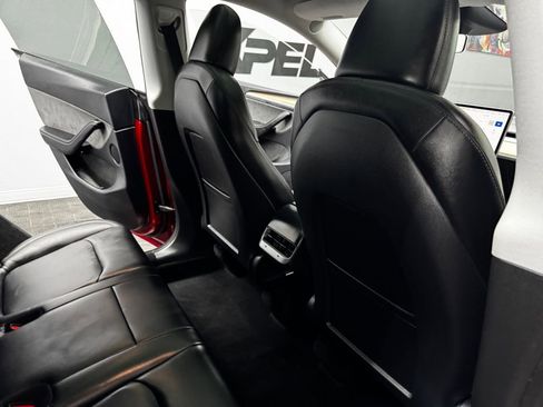 Used 2024 Tesla Model Y Long Range image 47