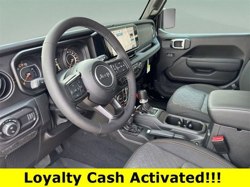 New 2025 Jeep Gladiator Mojave w/ Convenience Group image 18