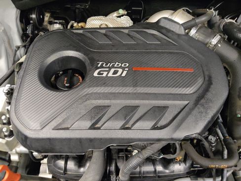 Used 2018 Hyundai Santa Fe Sport 2.0T FWD image 30