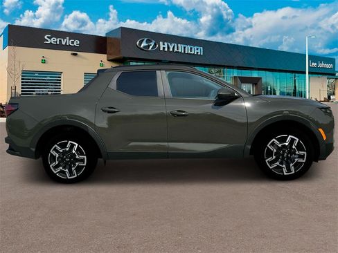 New 2025 Hyundai Santa Cruz Limited image 9
