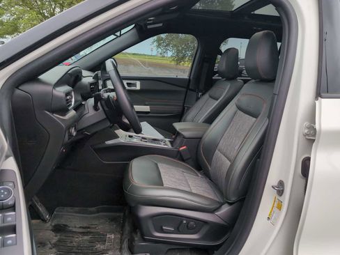 Used 2023 Ford Explorer Timberline w/ Timberline Technology Package AWD/4WD image 4