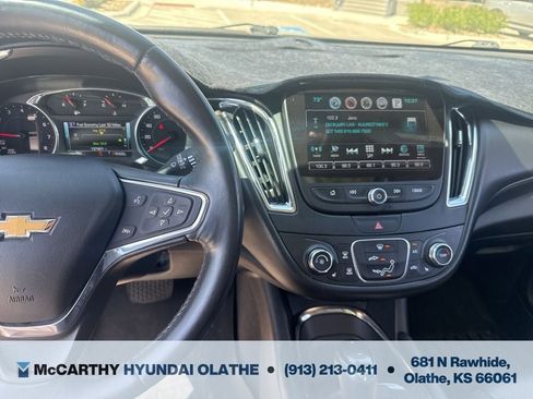 Used 2016 Chevrolet Malibu LT w/ Leather Package FWD image 5