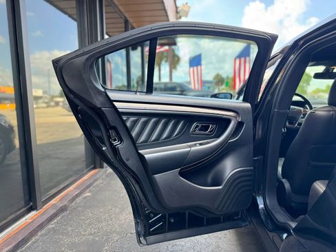 Used 2015 Ford Taurus Limited FWD image 16
