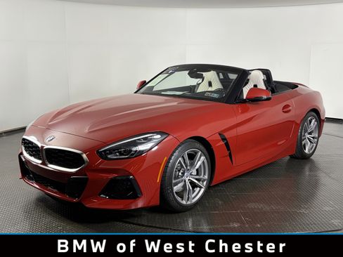 Certified 2023 BMW Z4 sDrive30i w/ Premium Package RWD image 1