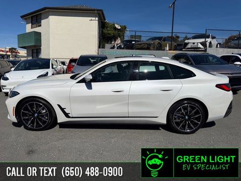 Used 2023 BMW i4 eDrive40 w/ M Sport Package image 8