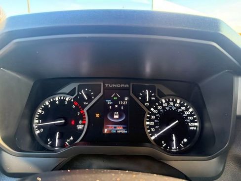 Used 2022 Toyota Tundra SR5 w/ SR5 Premium Package image 19