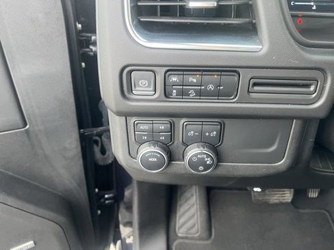 Certified 2023 Chevrolet Suburban Premier image 18