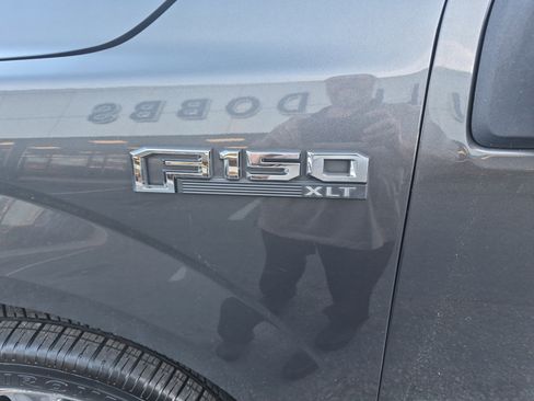 Used 2015 Ford F150 XLT w/ Equipment Group 302A Luxury image 9