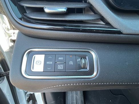Used 2026 Buick Enclave Preferred AWD/4WD image 15