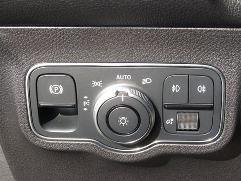 Certified 2023 Mercedes-Benz GLB 250 4MATIC image 34