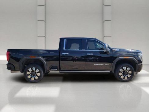 Used 2024 GMC Sierra 2500 Denali w/ Denali Reserve Package AWD/4WD image 4