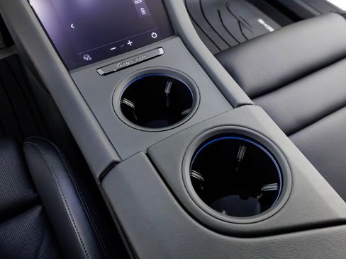 Used 2024 Porsche Taycan image 21