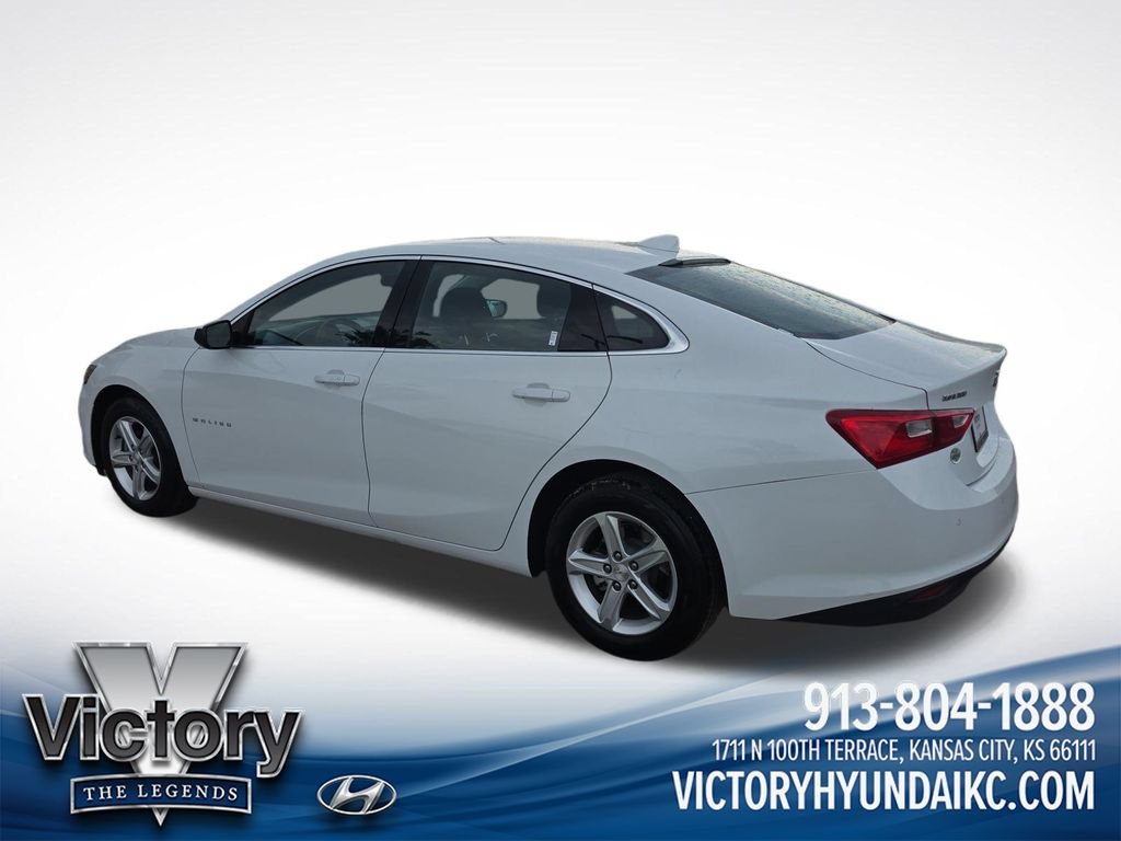 Used 2024 Chevrolet Malibu LT FWD image 3