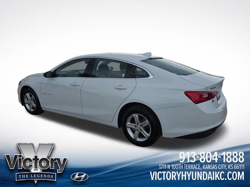 Used 2024 Chevrolet Malibu LT FWD image 3
