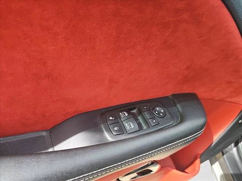 Used 2015 Dodge Challenger SRT Hellcat image 12