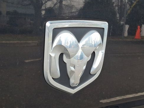 Used 2019 RAM 1500 Express w/ Express Value Package image 17