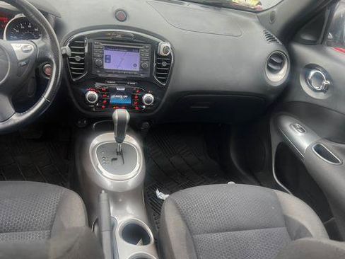 Used 2011 Nissan Juke SV image 10