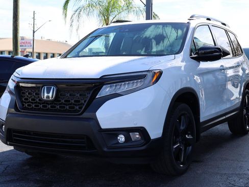 Used 2021 Honda Passport Elite image 2