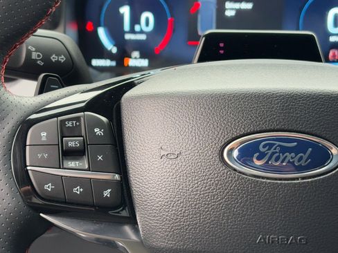 Used 2025 Ford Explorer ST image 21