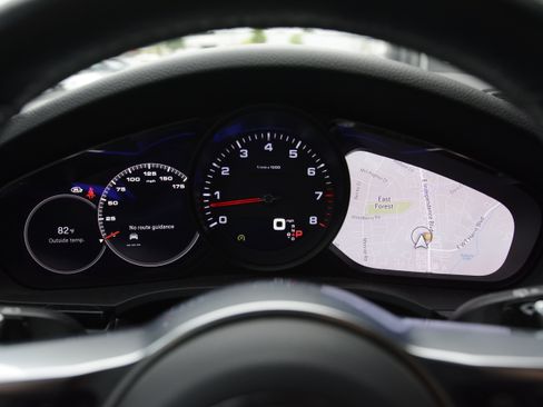 Certified 2023 Porsche Cayenne AWD/4WD image 17