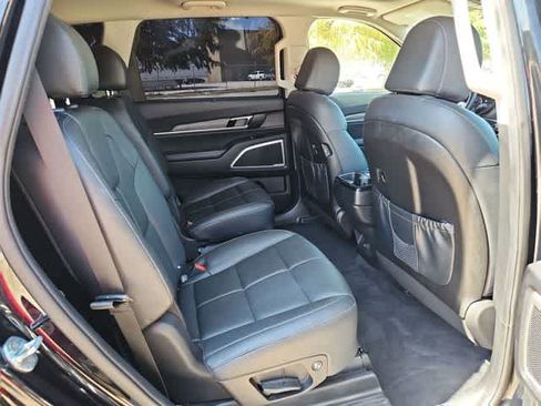 Used 2022 Kia Telluride EX w/ EX Premium Package AWD/4WD image 19