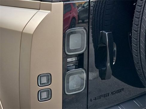 New 2026 Land Rover Defender 110 OCTA image 20